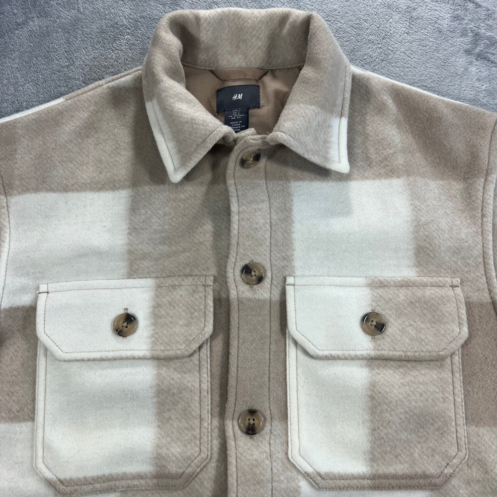 H&M Plaid Fleece Shirt Jacket Mens‎ Small Beige Cream Shacket Excellent Pockets